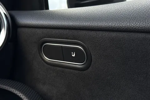 KS20VST Mercedes-Benz A Class 1.5 A180d AMG Line (Executive) 7G-DCT Euro 6 (s/s) 5dr Thumbnail #34