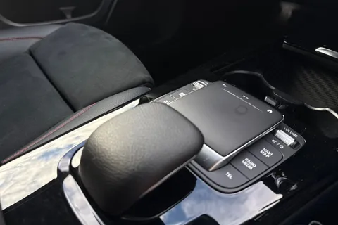 KS20VST Mercedes-Benz A Class 1.5 A180d AMG Line (Executive) 7G-DCT Euro 6 (s/s) 5dr Thumbnail #36