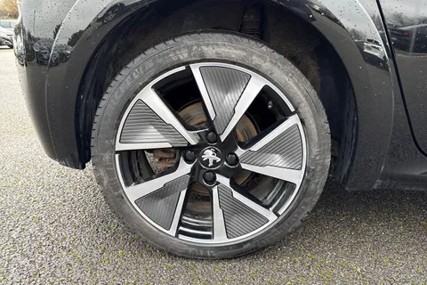 RO71KXU PEUGEOT e-208 50kWh GT Auto 5dr Thumbnail #11