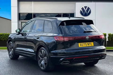 AU75NTL Volkswagen Touareg 3.0 V6 TDI 4Motion 286 Black Edition 5dr Tip Auto **TOW BAR** Thumbnail #2