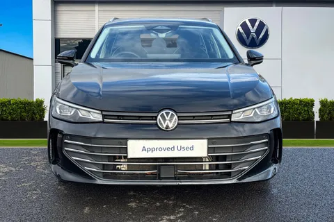 DC25WKX Volkswagen Passat 1.5 TSI eHybrid Life 5dr DSG **INFO PACK, DRIVER PACK, TOW BAR** Thumbnail #6