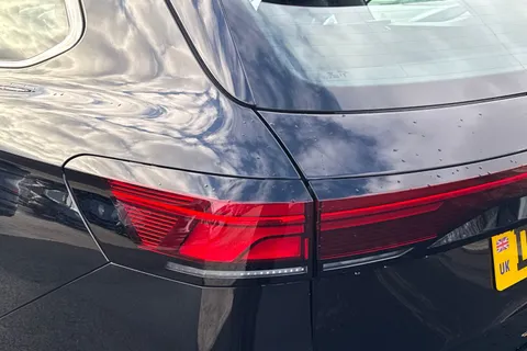 DC25WKX Volkswagen Passat 1.5 TSI eHybrid Life 5dr DSG **INFO PACK, DRIVER PACK, TOW BAR** Thumbnail #8