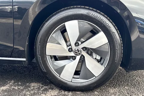 DC25WKX Volkswagen Passat 1.5 TSI eHybrid Life 5dr DSG **INFO PACK, DRIVER PACK, TOW BAR** Thumbnail #11