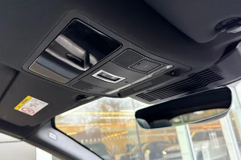 KR74OBY Land Rover Discovery Sport 2.0 D200 Dynamic HSE 5dr Thumbnail #25