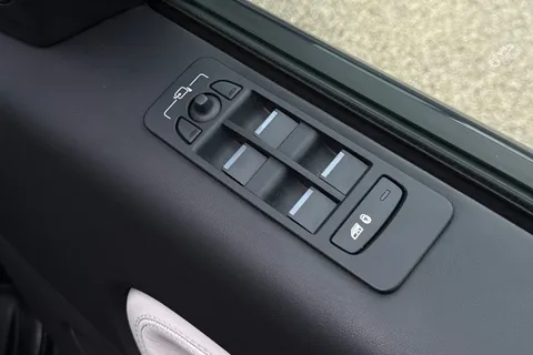 KR74OBY Land Rover Discovery Sport 2.0 D200 Dynamic HSE 5dr Thumbnail #27