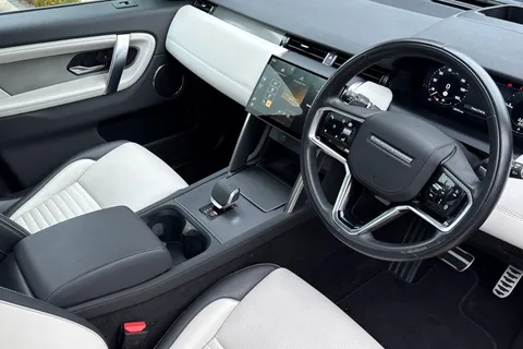 KR74OBY Land Rover Discovery Sport 2.0 D200 Dynamic HSE 5dr Thumbnail #33