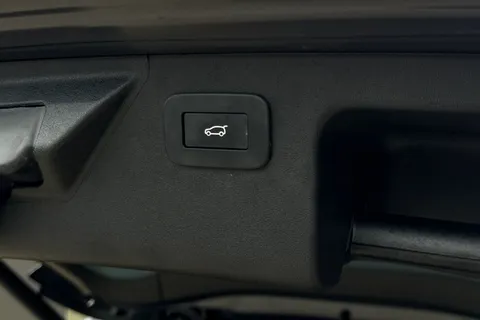 KR74OBY Land Rover Discovery Sport 2.0 D200 Dynamic HSE 5dr Thumbnail #40