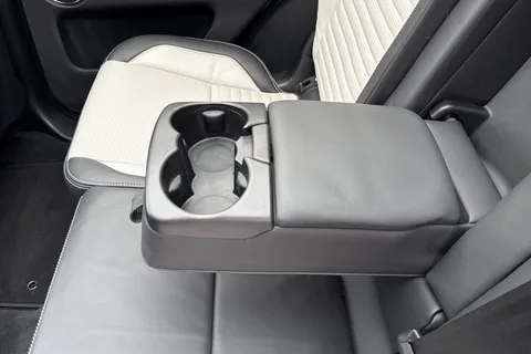 KR74OBY Land Rover Discovery Sport 2.0 D200 Dynamic HSE 5dr Thumbnail #44