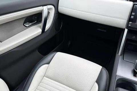 KR74OBY Land Rover Discovery Sport 2.0 D200 Dynamic HSE 5dr Thumbnail #46