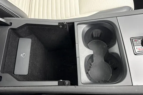 KR74OBY Land Rover Discovery Sport 2.0 D200 Dynamic HSE 5dr Thumbnail #52