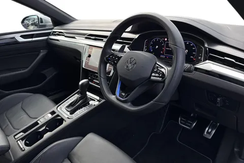 DE74OVG Volkswagen Arteon 2.0 TSI R 5dr 4MOTION DSG **DRIVER ASSISTANCE PACK** Thumbnail #9