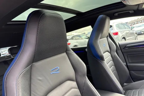 DE74OVG Volkswagen Arteon 2.0 TSI R 5dr 4MOTION DSG **DRIVER ASSISTANCE PACK** Thumbnail #22