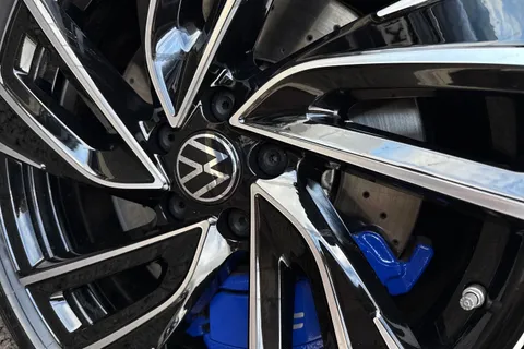 DE74OVG Volkswagen Arteon 2.0 TSI R 5dr 4MOTION DSG **DRIVER ASSISTANCE PACK** Thumbnail #28