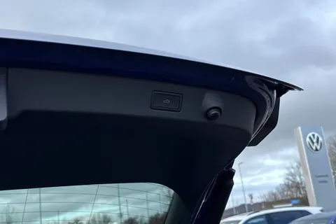 DE74OVG Volkswagen Arteon 2.0 TSI R 5dr 4MOTION DSG **DRIVER ASSISTANCE PACK** Thumbnail #32