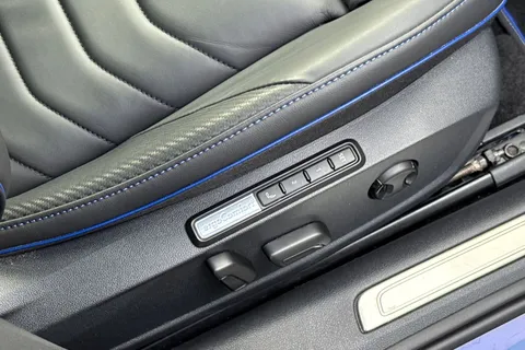 DE74OVG Volkswagen Arteon 2.0 TSI R 5dr 4MOTION DSG **DRIVER ASSISTANCE PACK** Thumbnail #35