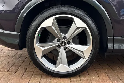 6 of 65 for Audi Q4 e-tron 40 Black Edition SUV 5dr Electric Auto 63kWh (204 ps)