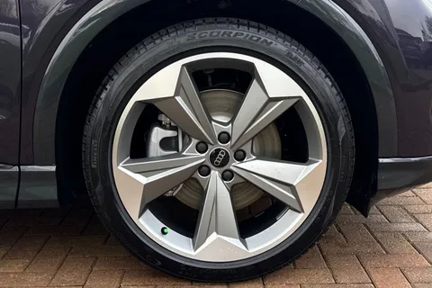 21 of 65 for Audi Q4 e-tron 40 Black Edition SUV 5dr Electric Auto 63kWh (204 ps)