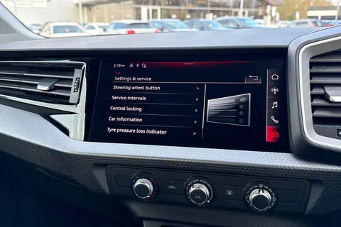 DG73BWJ Audi A1 Sport 30 TFSI  110 PS 6-speed Thumbnail #42