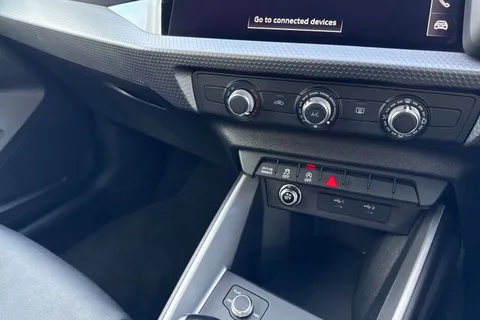 DG73BWJ Audi A1 Sport 30 TFSI  110 PS 6-speed Thumbnail #47