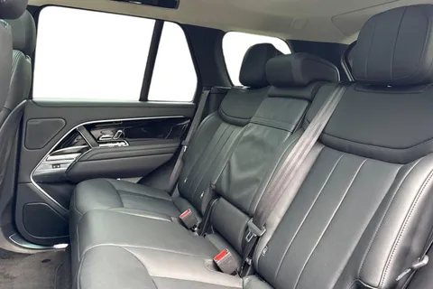 4 of 51 for Land Rover Range Rover 3.0 D300 HSE 5dr