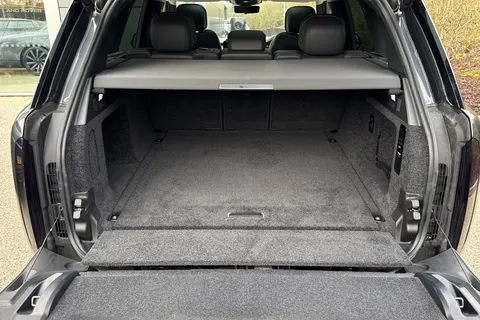 11 of 51 for Land Rover Range Rover 3.0 D300 HSE 5dr