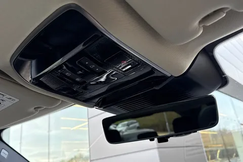 24 of 51 for Land Rover Range Rover 3.0 D300 HSE 5dr