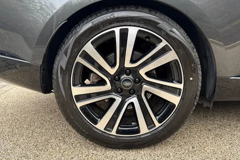 34 of 51 for Land Rover Range Rover 3.0 D300 HSE 5dr