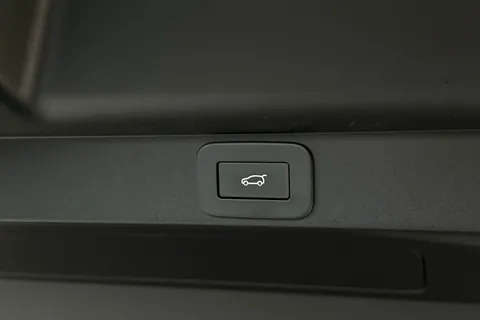 37 of 51 for Land Rover Range Rover 3.0 D300 HSE 5dr