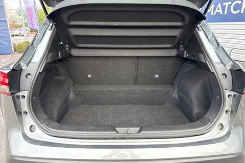 YH72WXY Nissan Qashqai 1.3 DIG-T MHEV Acenta Premium Euro 6 (s/s) 5dr Thumbnail #7