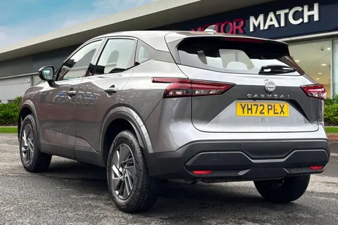 YH72PLX Nissan Qashqai 1.3 DIG-T MHEV Acenta Premium Euro 6 (s/s) 5dr Thumbnail #3