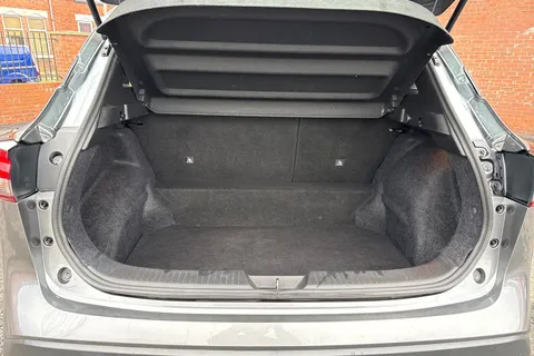 YH72PLX Nissan Qashqai 1.3 DIG-T MHEV Acenta Premium Euro 6 (s/s) 5dr Thumbnail #7