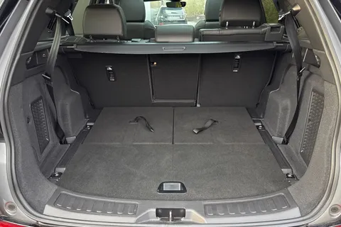 KM74XLX Land Rover Discovery Sport 2.0 D200 Dynamic HSE 5dr Thumbnail #12