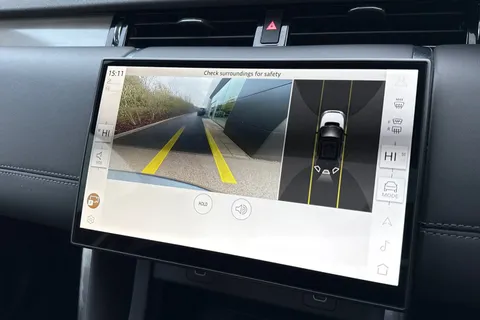 KM74XLX Land Rover Discovery Sport 2.0 D200 Dynamic HSE 5dr Thumbnail #14