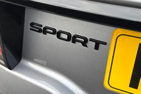 KM74XLX Land Rover Discovery Sport 2.0 D200 Dynamic HSE 5dr Thumbnail #38