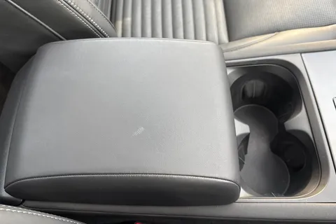 KM74XLX Land Rover Discovery Sport 2.0 D200 Dynamic HSE 5dr Thumbnail #51