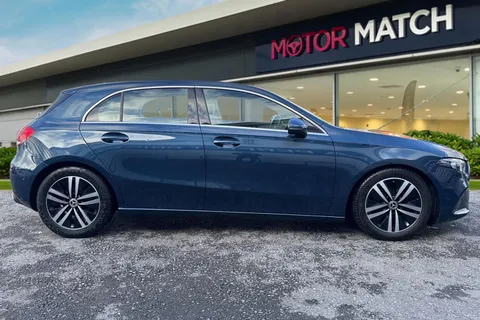 KV70UWB Mercedes-Benz A Class 1.3 A180 Sport (Executive) Euro 6 (s/s) 5dr Thumbnail #4