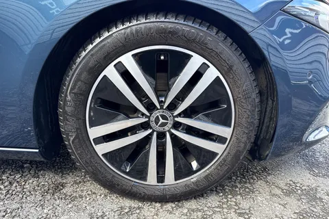 KV70UWB Mercedes-Benz A Class 1.3 A180 Sport (Executive) Euro 6 (s/s) 5dr Thumbnail #14