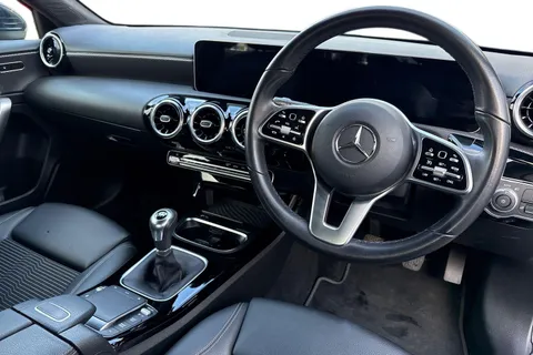 KV70UWB Mercedes-Benz A Class 1.3 A180 Sport (Executive) Euro 6 (s/s) 5dr Thumbnail #15