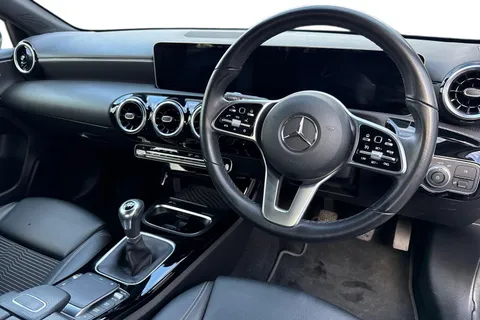 KV70UWB Mercedes-Benz A Class 1.3 A180 Sport (Executive) Euro 6 (s/s) 5dr Thumbnail #19