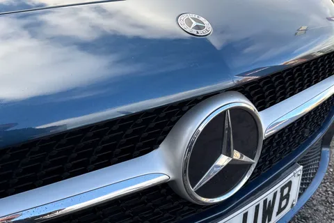 KV70UWB Mercedes-Benz A Class 1.3 A180 Sport (Executive) Euro 6 (s/s) 5dr Thumbnail #27