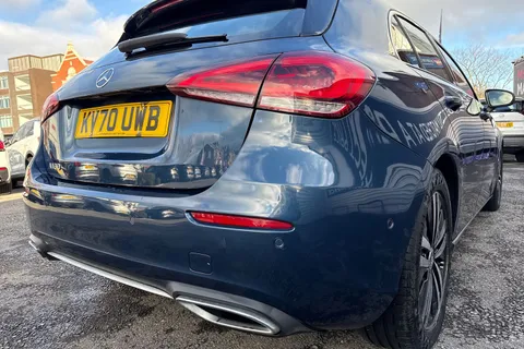 KV70UWB Mercedes-Benz A Class 1.3 A180 Sport (Executive) Euro 6 (s/s) 5dr Thumbnail #31