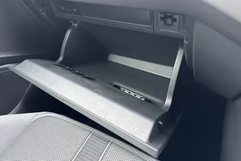  Volkswagen Polo 1.0 TSI Edition 50 Euro 6 (s/s) 5dr Thumbnail #41