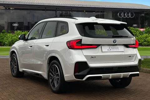 DY73OZV BMW X1 1.5 20i MHT M Sport DCT sDrive Euro 6 (s/s) 5dr Thumbnail #3