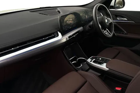 DY73OZV BMW X1 1.5 20i MHT M Sport DCT sDrive Euro 6 (s/s) 5dr Thumbnail #9