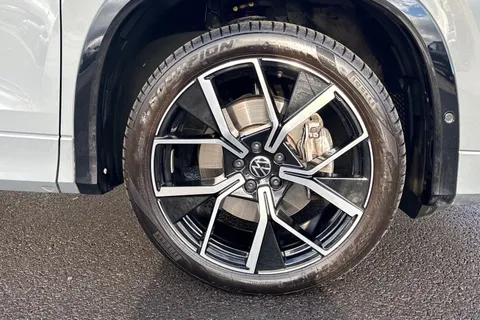 BV25WTT Volkswagen Tayron 1.5 eTSI R-Line 5dr DSG7 [7 Seat] Thumbnail #11