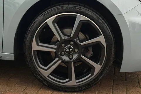 DF22AMV Audi A1 Black Edition 30 TFSI  110 PS S tronic Thumbnail #11