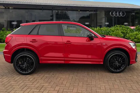  Audi Q2 1.0 TFSI 30 Black Edition Euro 6 (s/s) 5dr Thumbnail #4