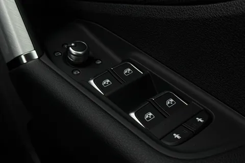  Audi Q2 1.0 TFSI 30 Black Edition Euro 6 (s/s) 5dr Thumbnail #40