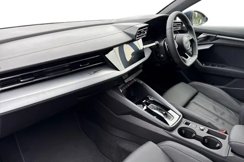  Audi A3 1.5 TFSI S line S Tronic Euro 6 (s/s) 4dr Thumbnail #15