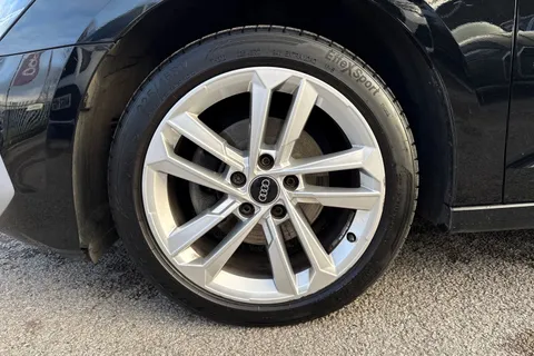 11 of 46 for Audi A3 Sport 30 TFSI 110 PS 6-speed